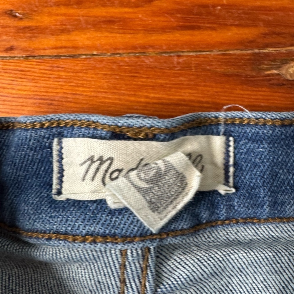 Madewell
The Perfect Vintage Jean in Melgrove Wash - Picture 5 of 9